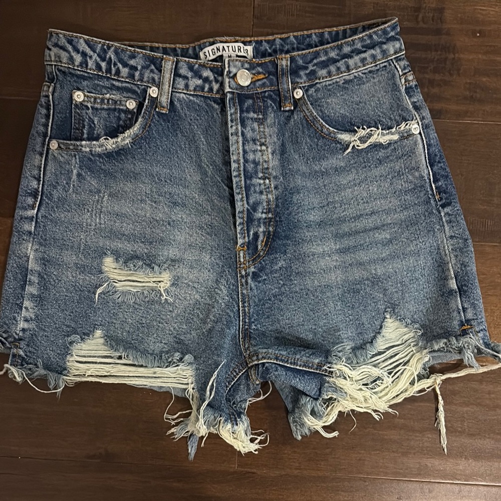 Signature Blue Jean Shorts with Distressed Style